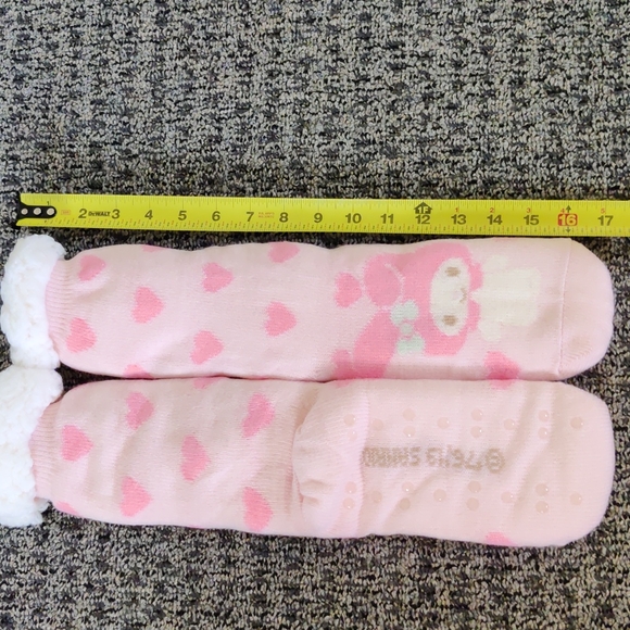 Adorable My Melody Winter Furry Sock Booties! - Picture 5 of 5